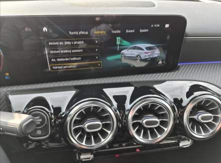 Mercedes-Benz - CLA