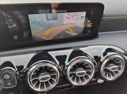 Mercedes-Benz - CLA