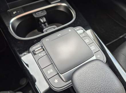 Mercedes-Benz - CLA