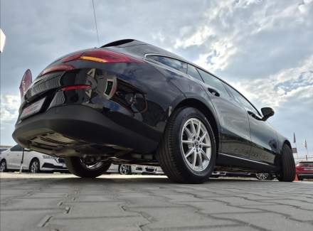 Mercedes-Benz - CLA