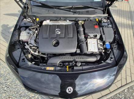 Mercedes-Benz - CLA