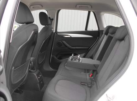 BMW - X1
