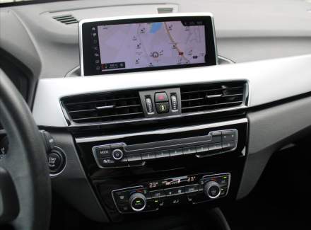 BMW - X1