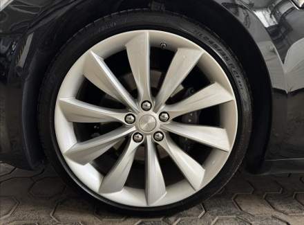 Tesla - Model S