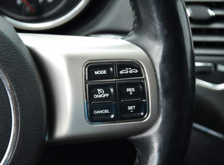 Jeep - Grand Cherokee