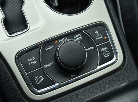 Jeep - Grand Cherokee