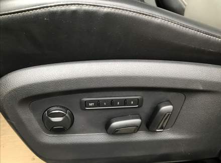 Volkswagen - Caravelle