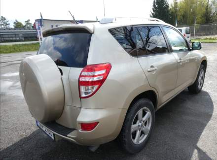 Toyota - RAV 4