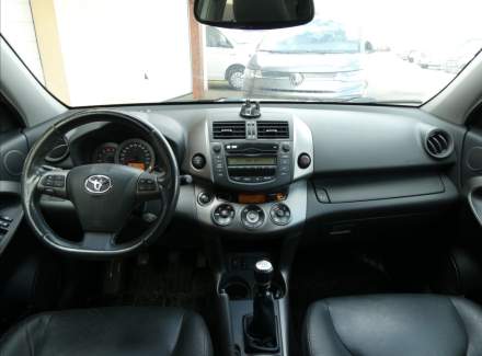 Toyota - RAV 4