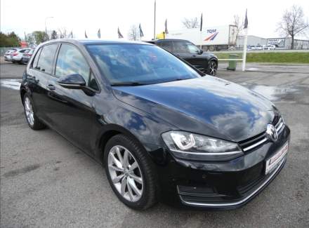 Volkswagen - Golf