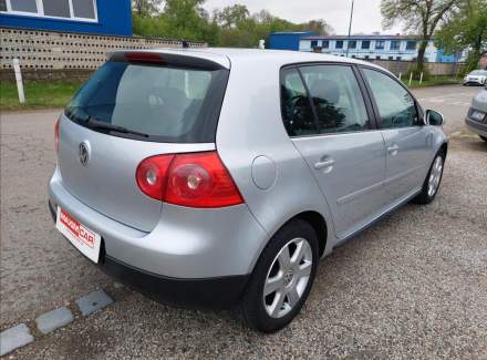 Volkswagen - Golf