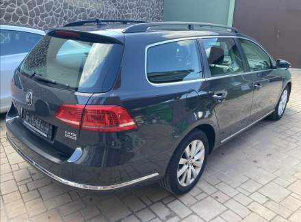 Volkswagen - Passat