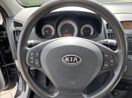 Kia - Cee'd