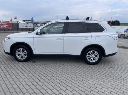 Mitsubishi - Outlander