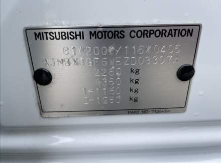 Mitsubishi - Outlander