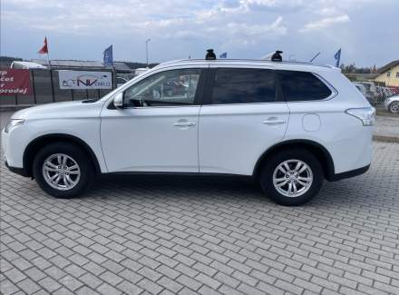 Mitsubishi - Outlander