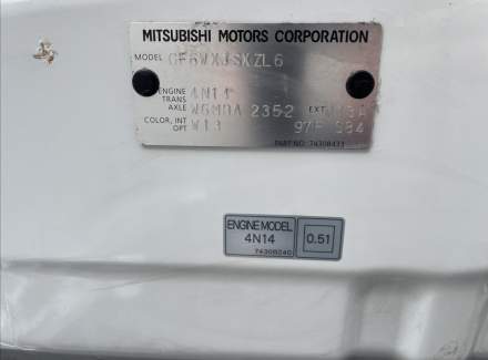 Mitsubishi - Outlander