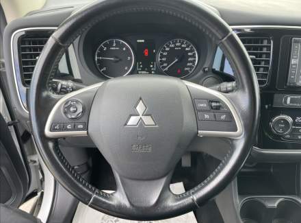 Mitsubishi - Outlander