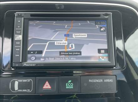 Mitsubishi - Outlander