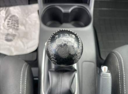 Mitsubishi - Outlander