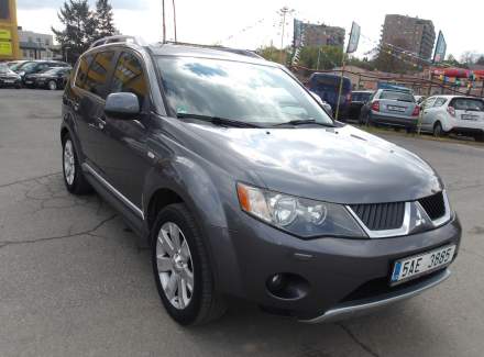 Mitsubishi - Outlander