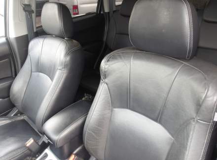 Mitsubishi - Outlander