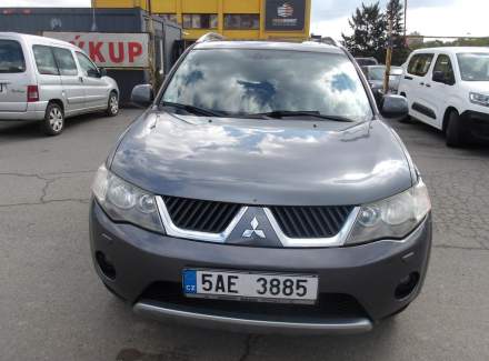 Mitsubishi - Outlander