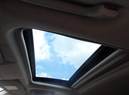 Mitsubishi - Outlander