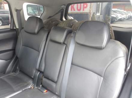 Mitsubishi - Outlander