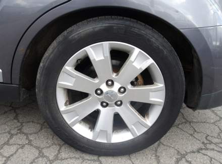 Mitsubishi - Outlander