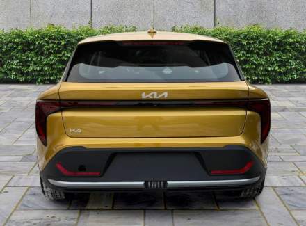 Kia - K4