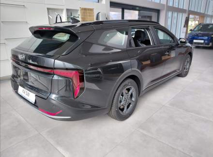 Kia - K4