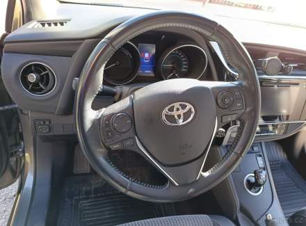 Toyota - Auris
