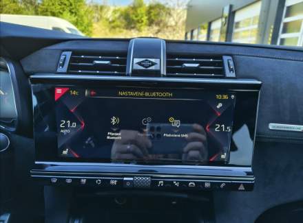 DS Automobiles - DS7 Crossback