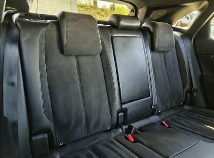 DS Automobiles - DS7 Crossback