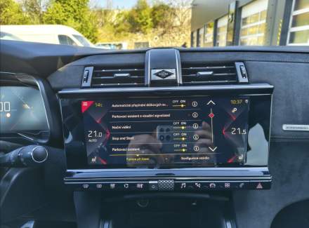 DS Automobiles - DS7 Crossback