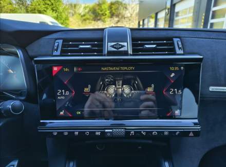 DS Automobiles - DS7 Crossback