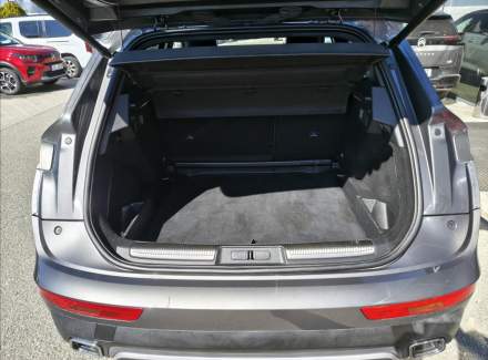 DS Automobiles - DS7 Crossback