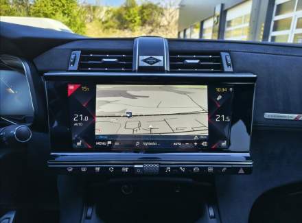 DS Automobiles - DS7 Crossback