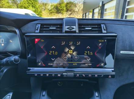 DS Automobiles - DS7 Crossback