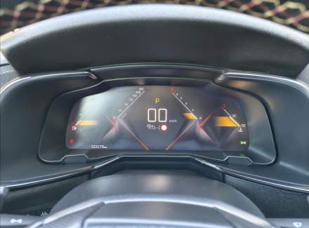 DS Automobiles - DS7 Crossback