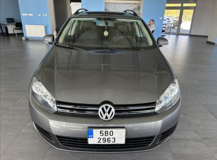 Volkswagen - Golf