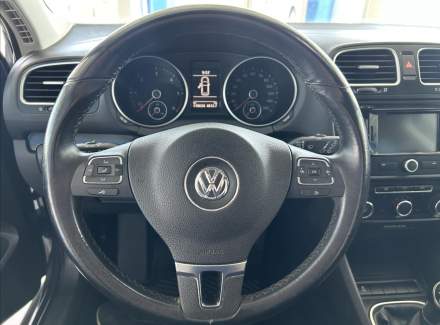 Volkswagen - Golf