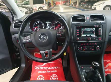 Volkswagen - Golf