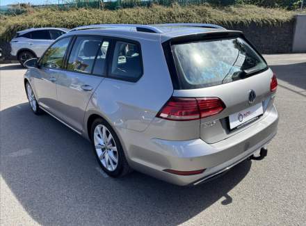 Volkswagen - Golf
