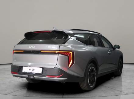 Kia - K4