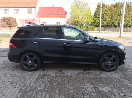 Mercedes-Benz - M-class