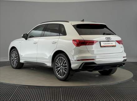 Audi - Q3