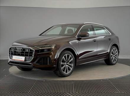 Audi - Q8
