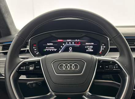 Audi - S8